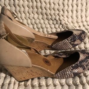 Clark’s Artisan Highline Wedge Pump